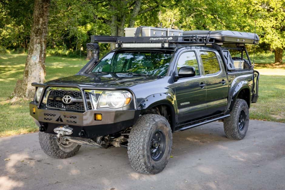 2011 Toyota Tacoma (N2X0 2005-2015) sold for $28,000