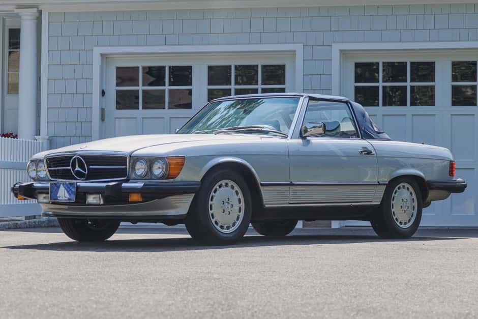 1988 Mercedes-Benz R107 SL sold for $13,750