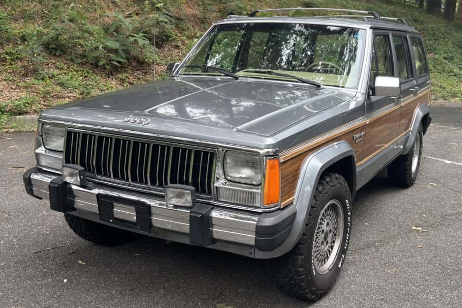 1991 Jeep XJ Cherokee sold for $24,750