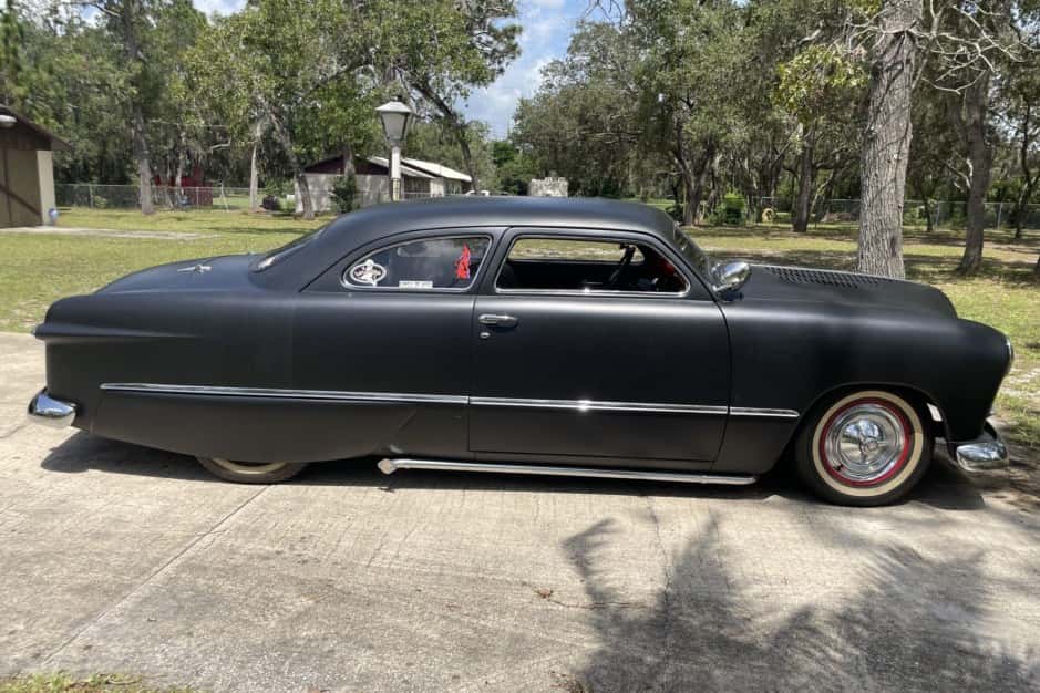 1949 Ford Shoebox sold for $8,050