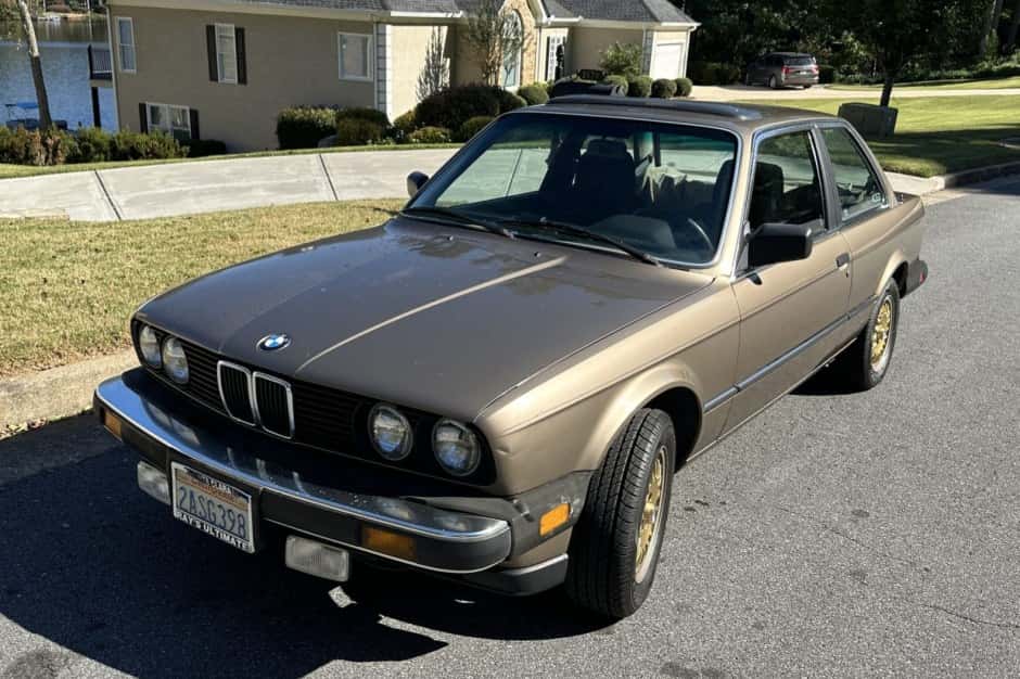 1984 BMW E30 3-Series Coupe sold for $8,200