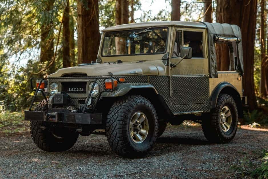 1971 Toyota Land Cruiser FJ40 sold for $19,500