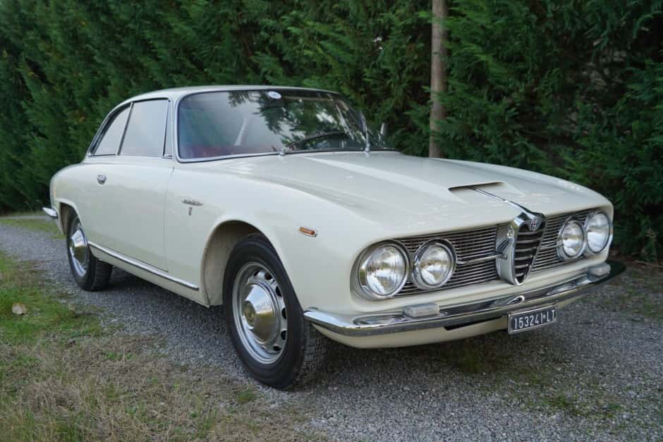 1963 Alfa Romeo 106-Series 2600 sold for €22,000