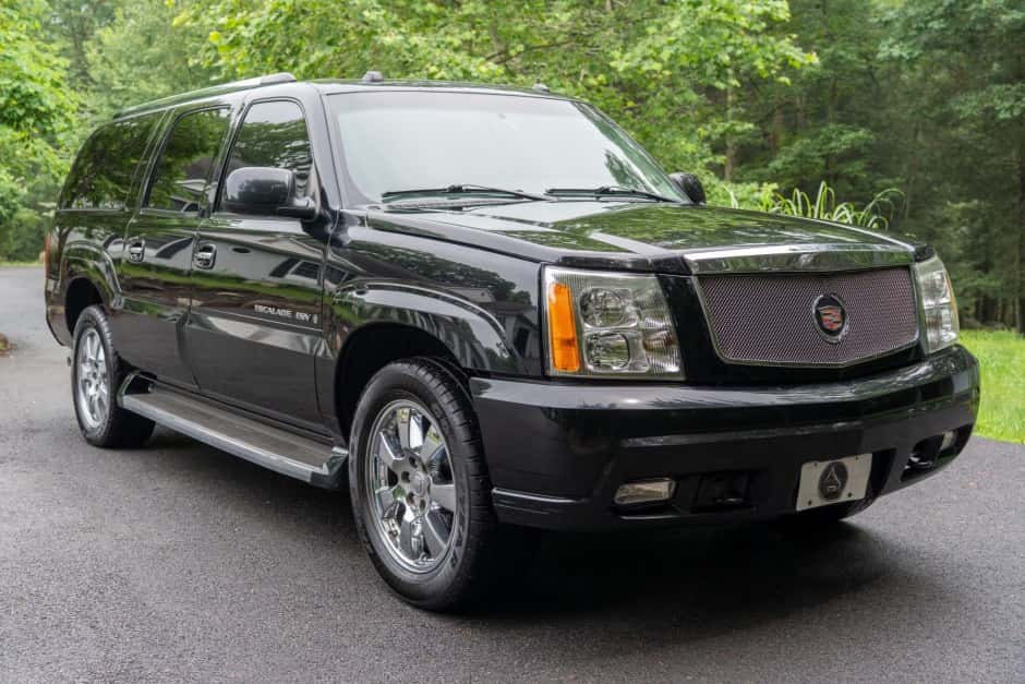 2005 Cadillac Escalade & EXT GMT800 (2002-2006) sold for $7,900