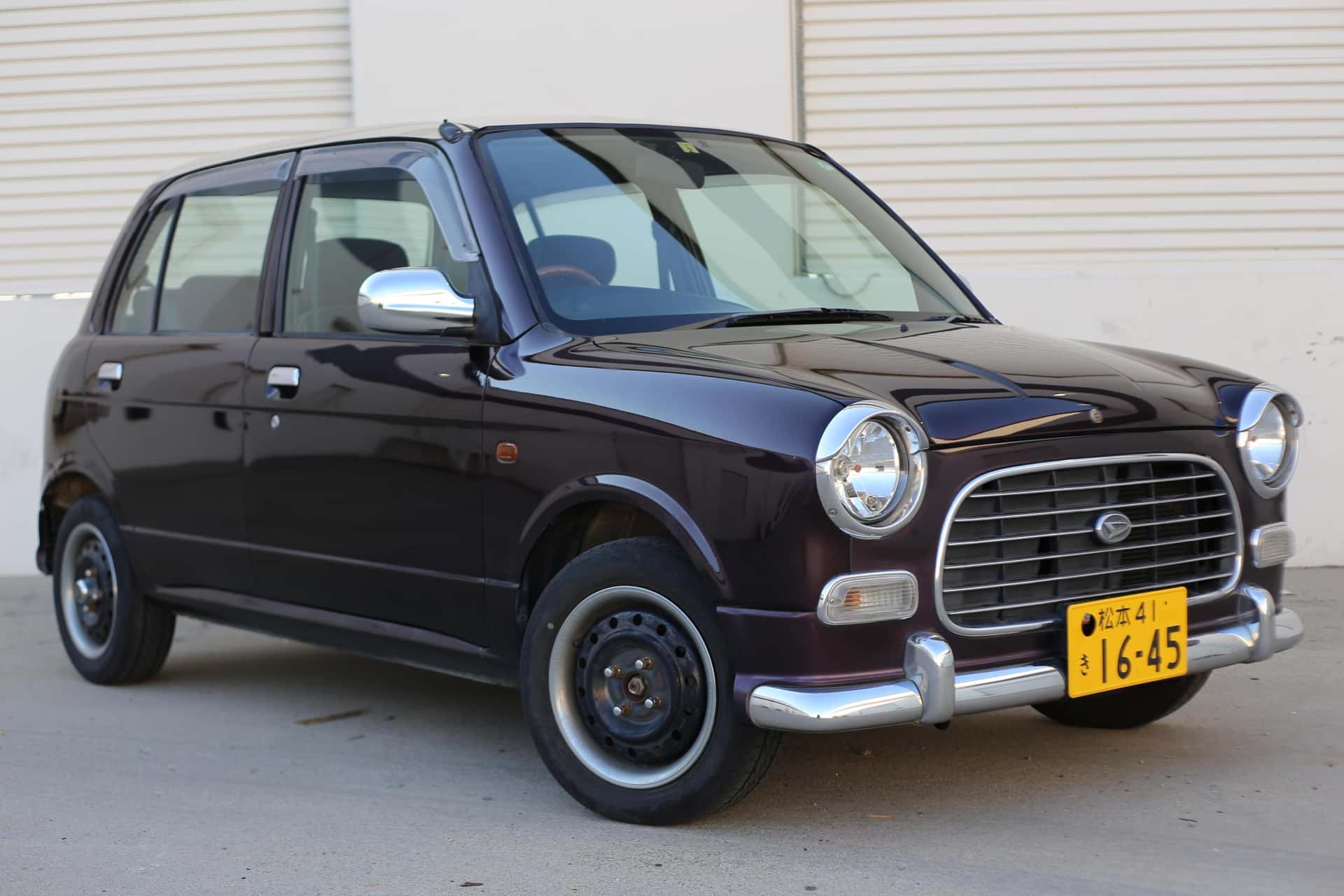 1999 Daihatsu Mira sold for $5,300
