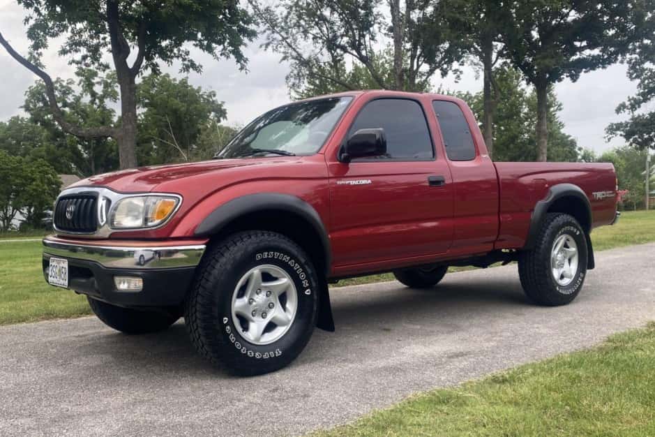 2002 Toyota Tacoma (N1X0 1995-2005) sold for $18,500
