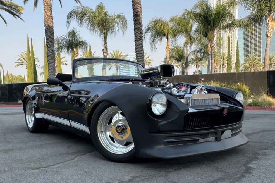 1972 MG MGB sold for $13,000