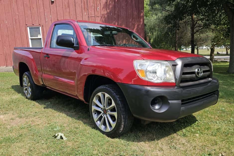 2011 Toyota Tacoma (N2X0 2005-2015) sold for $8,300