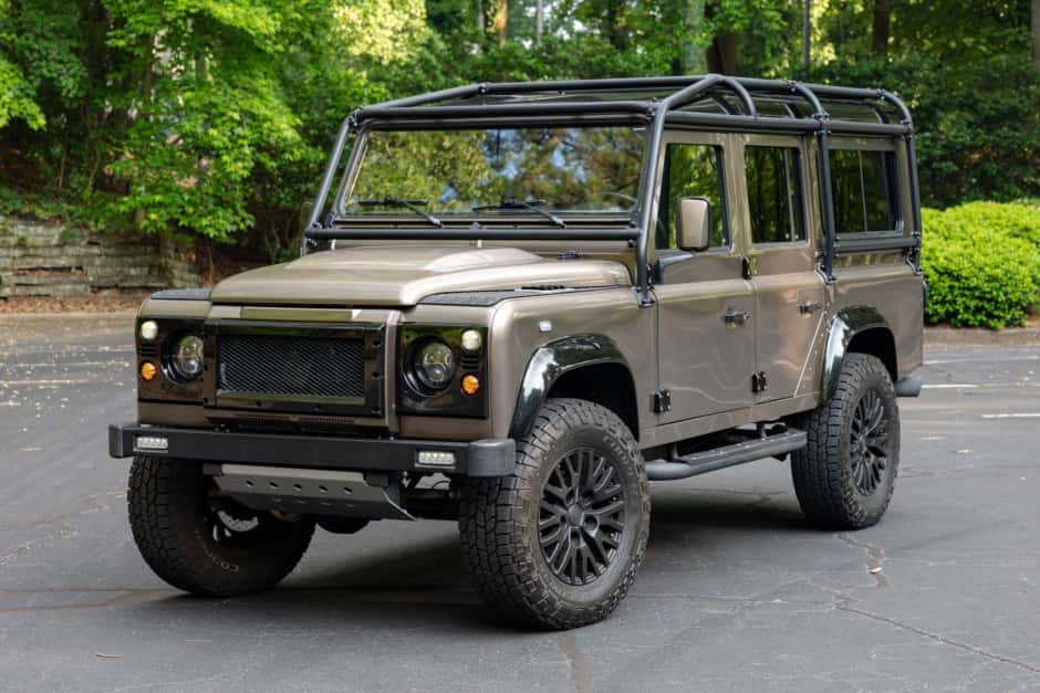 2021 Osprey Defender Replica sold for $74,500