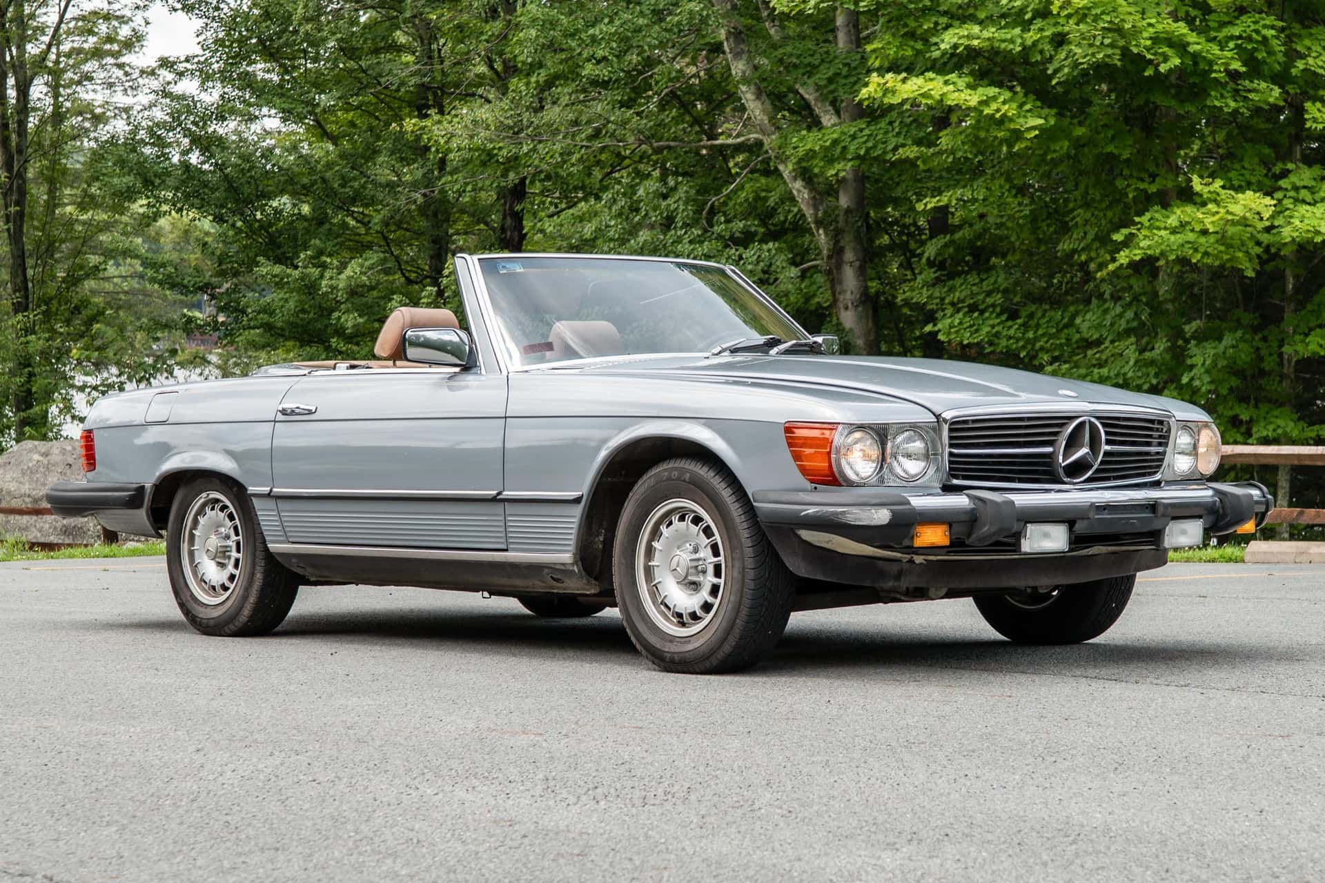 1982 Mercedes-Benz R107 SL sold for $6,700