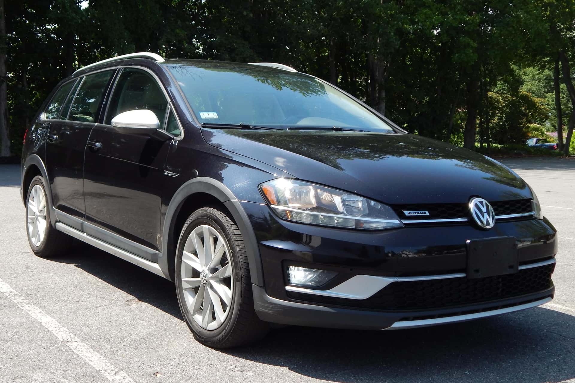 2019 Volkswagen Golf sold for $14,000
