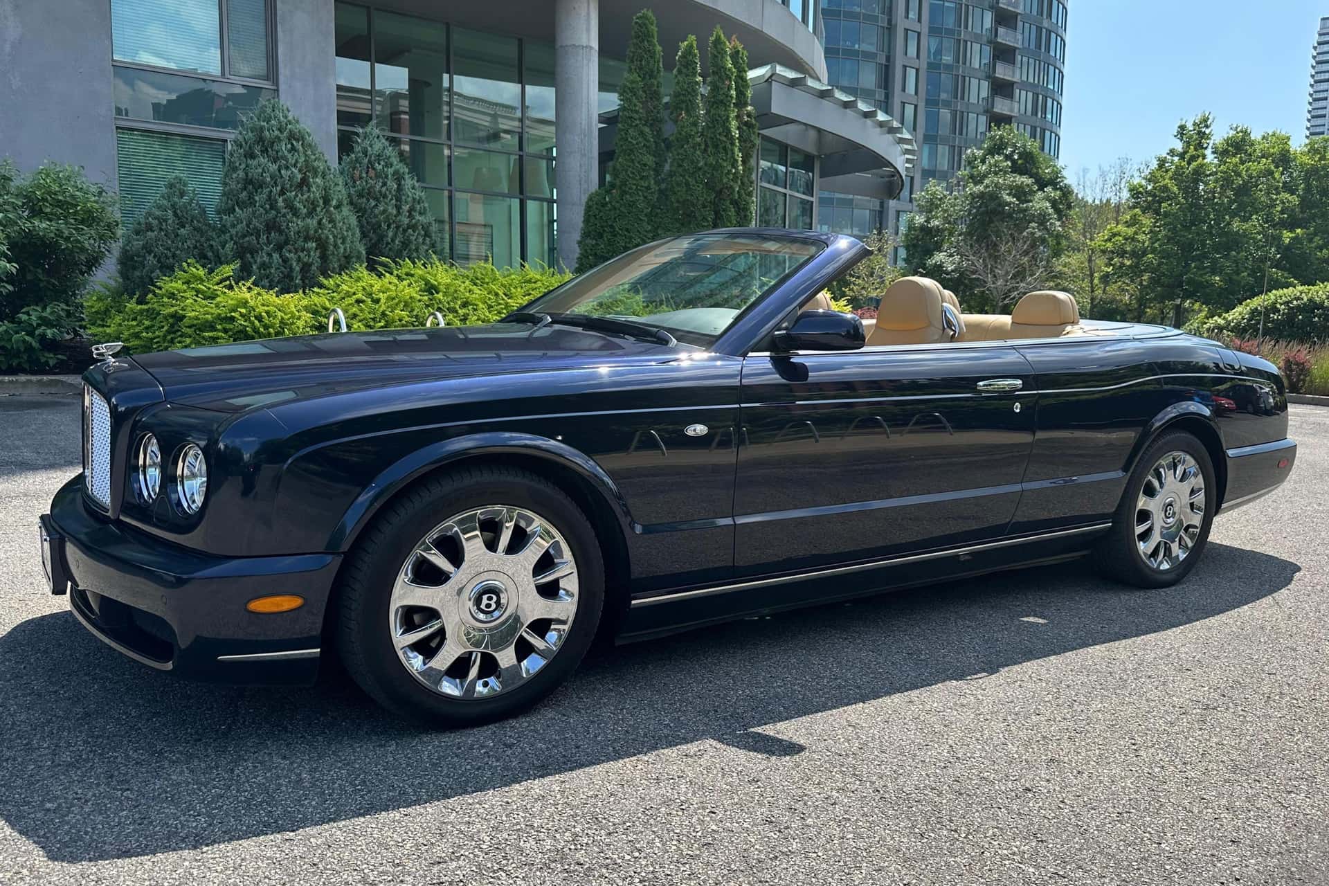 2008 Bentley Azure sold for $56,000