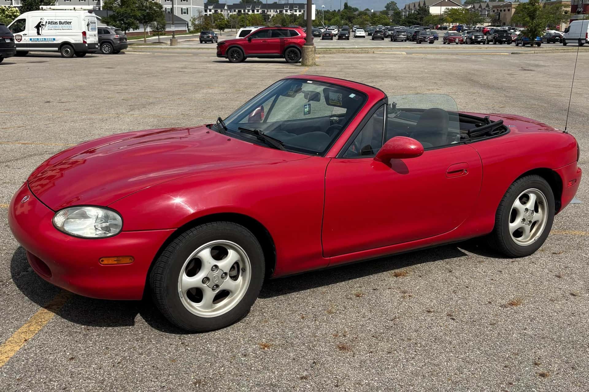 1999 Mazda NB Miata sold for $4,700