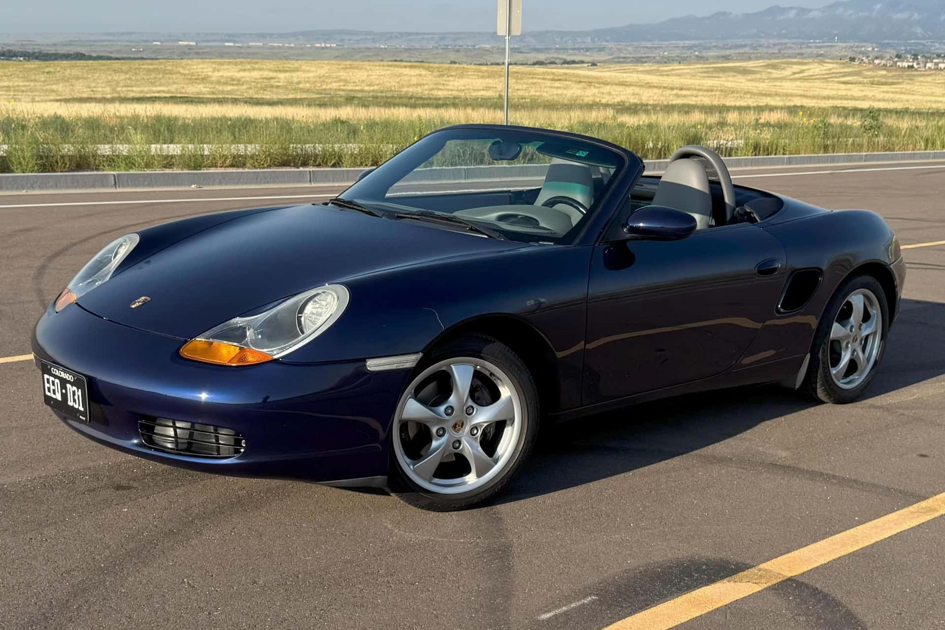 2002 Porsche 986 Boxster sold for $13,600