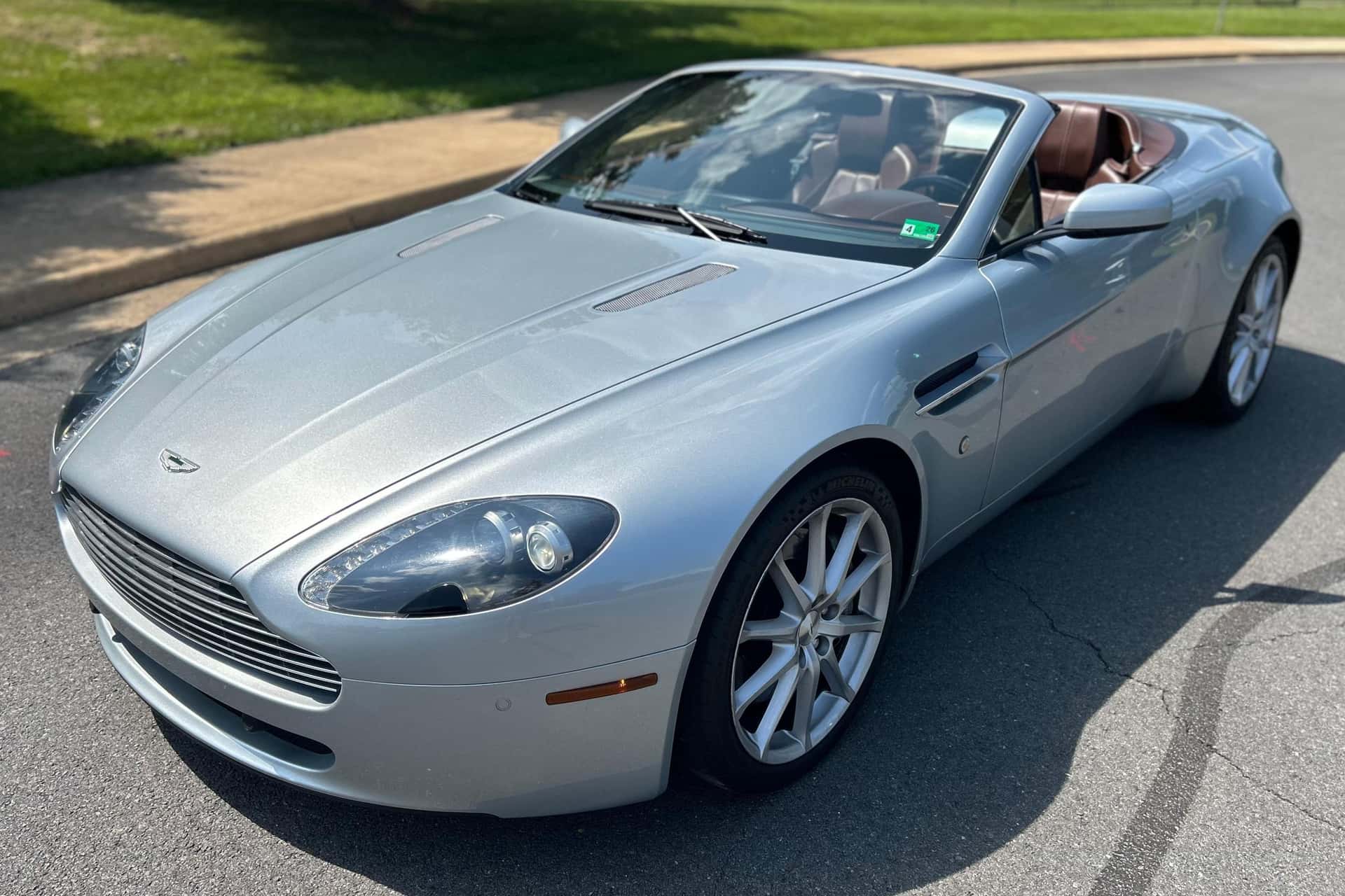 2009 Aston Martin Vantage sold for $39,000