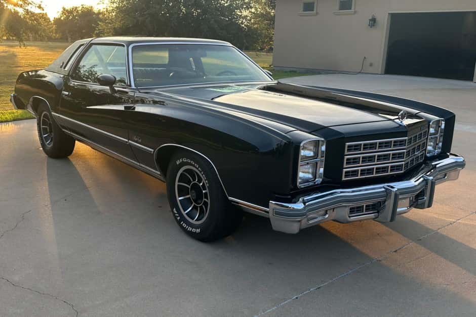 1977 Chevrolet Monte Carlo sold for $19,250