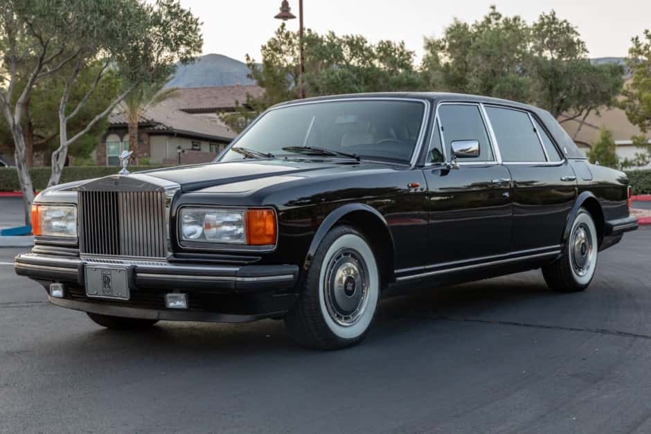 1991 Rolls-Royce SZ Silver Spirit & Silver Spur sold for $23,500