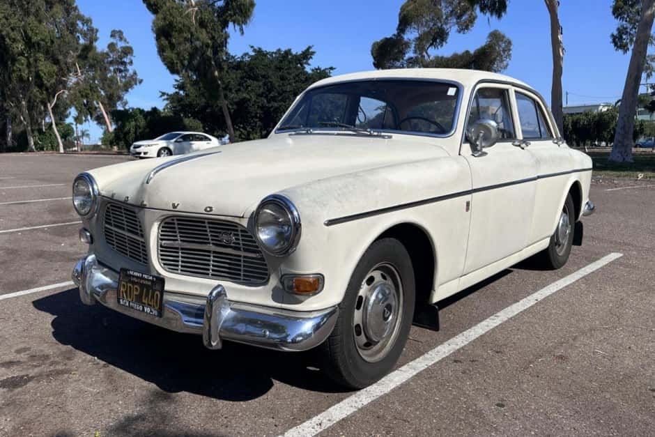 1965 Volvo Amazon sold for $5,100