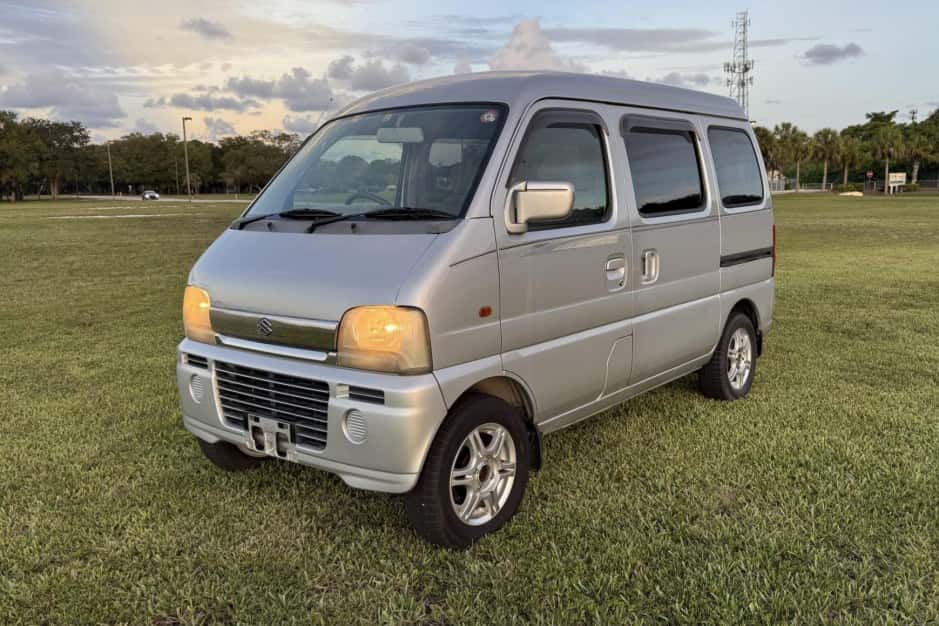 2000 Suzuki Every sold for $5,100