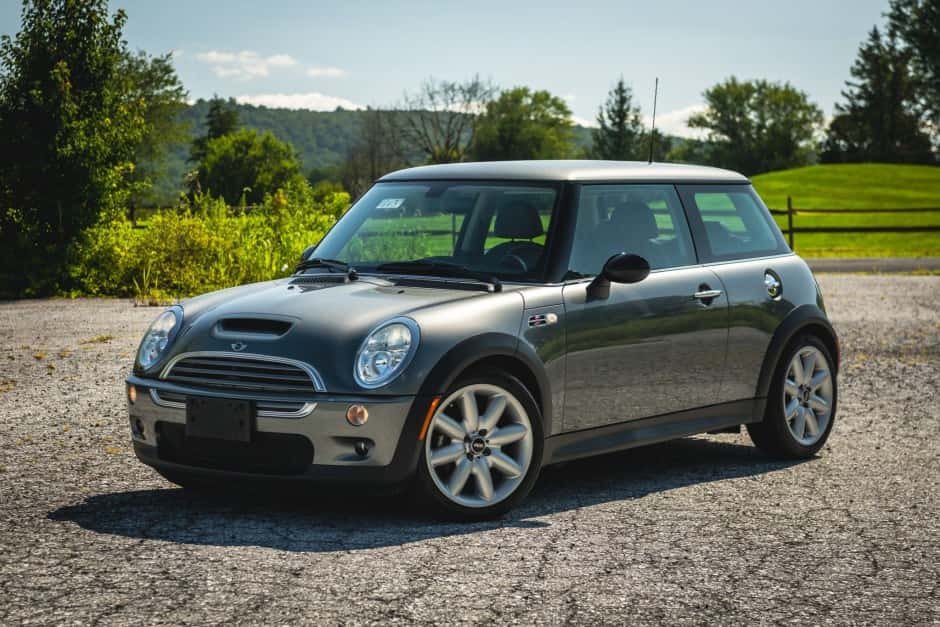 2004 Mini R53 Cooper S sold for $12,500