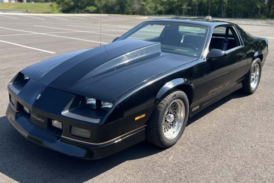 1986 Chevrolet Camaro 3rd Generation 1982-1992 sold for $9,000