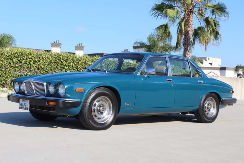 1980 Jaguar XJ Series 3 (1980-1992) sold for $8,500
