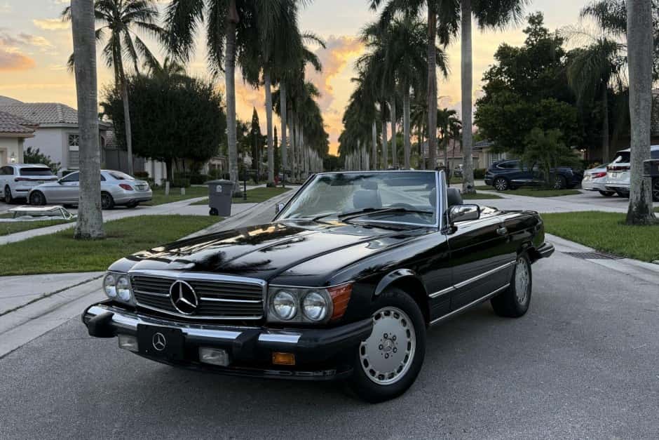 1989 Mercedes-Benz R107 SL sold for $14,000