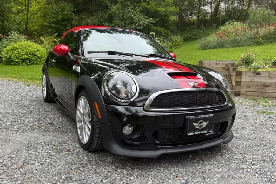 2014 Mini R58 & R59 Coupe & Roadster sold for $13,500