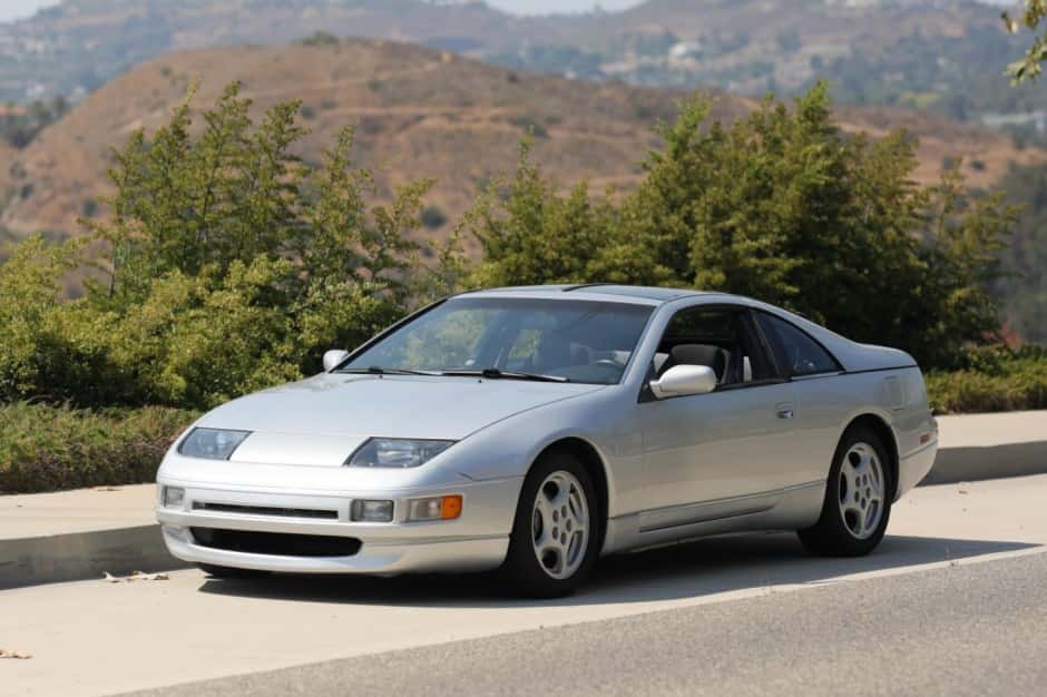 1990 Nissan Z32 300ZX sold for $12,400