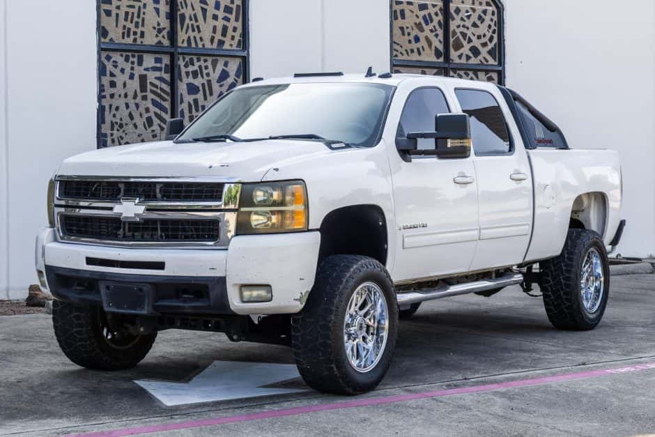 2009 Chevrolet Silverado GMT900 Heavy Duty (2007-2014) sold for $7,800