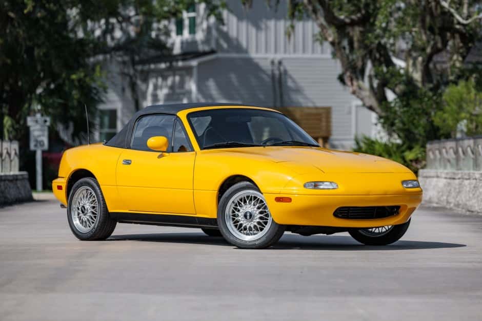 1992 Mazda NA MX-5 Miata sold for $21,250