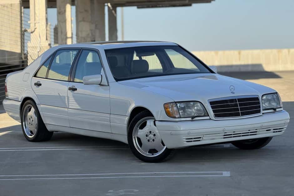 1997 Mercedes-Benz W140 S-Class sold for $22,222