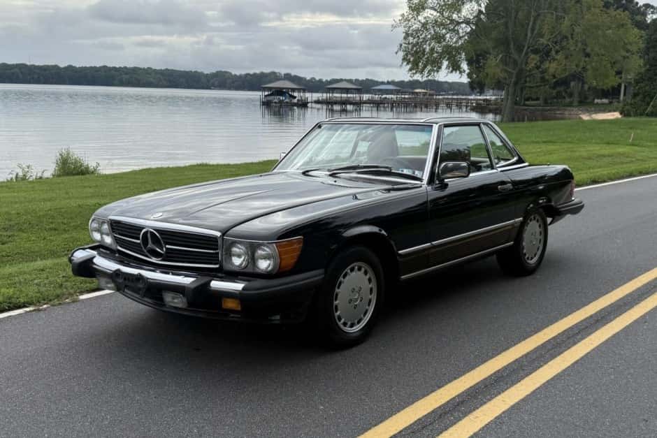 1987 Mercedes-Benz R107 SL sold for $15,300