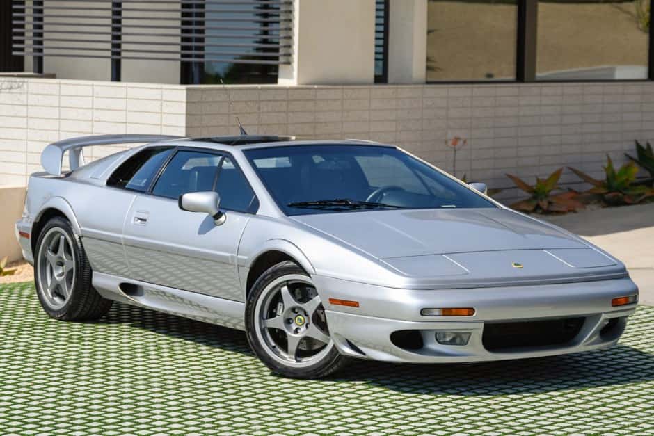 2000 Lotus Esprit sold for $73,343