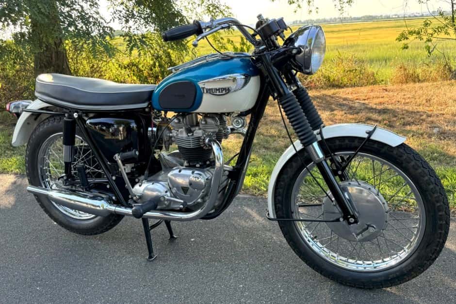 1966 Triumph Trophy sold for $9,300