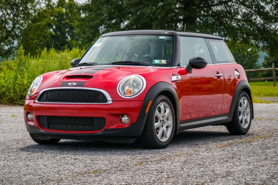 2010 Mini R56 Cooper, Cooper S, and John Cooper Works sold for $8,000