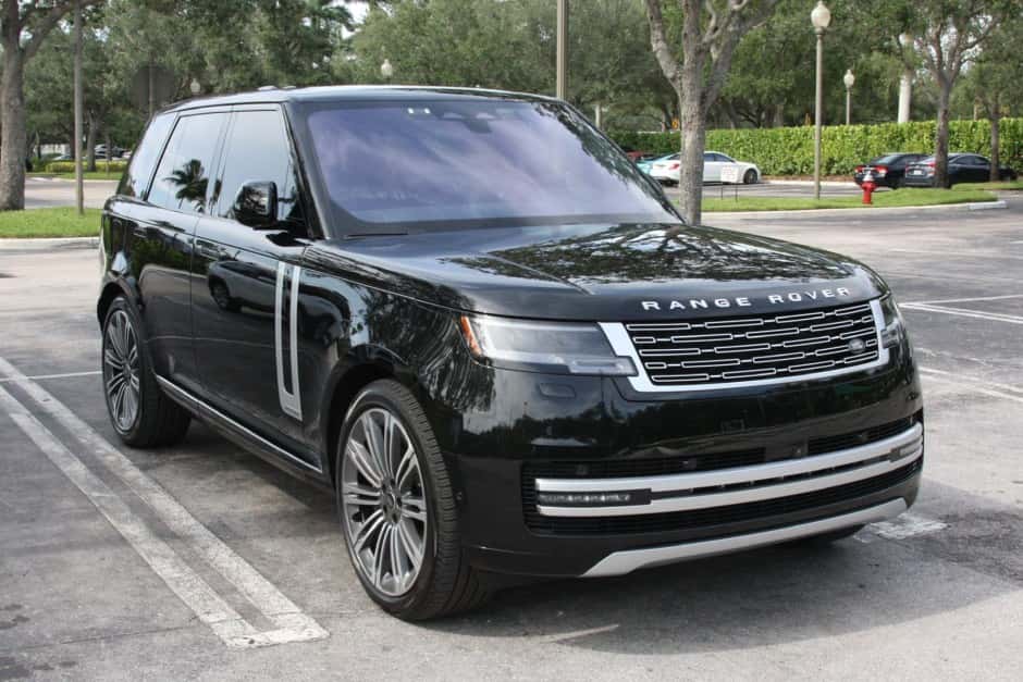 2023 Land Rover Range Rover L460 sold for $106,500