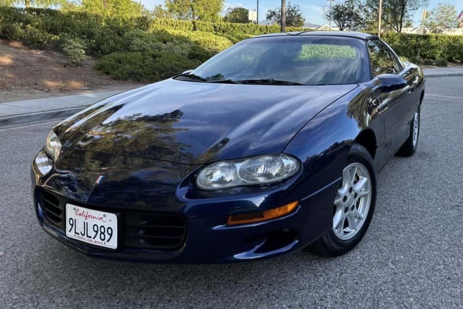 2001 Chevrolet Camaro 4th Generation 1993-2002 sold for $8,500