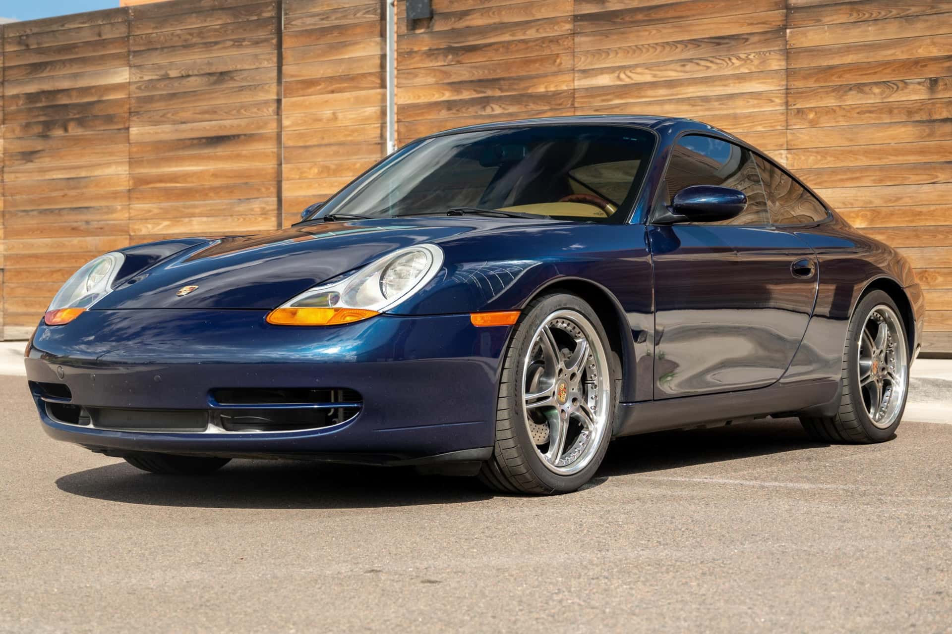 1999 Porsche 996 911 sold for $30,996