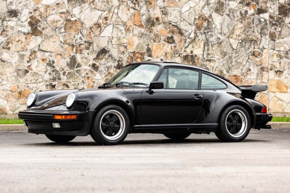 1987 Porsche 930 Turbo sold for $239,930