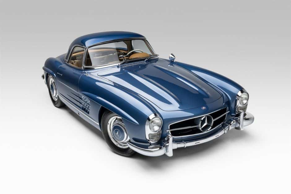 1961 Mercedes-Benz 300SL Gullwing & Roadster sold for $1,625,000