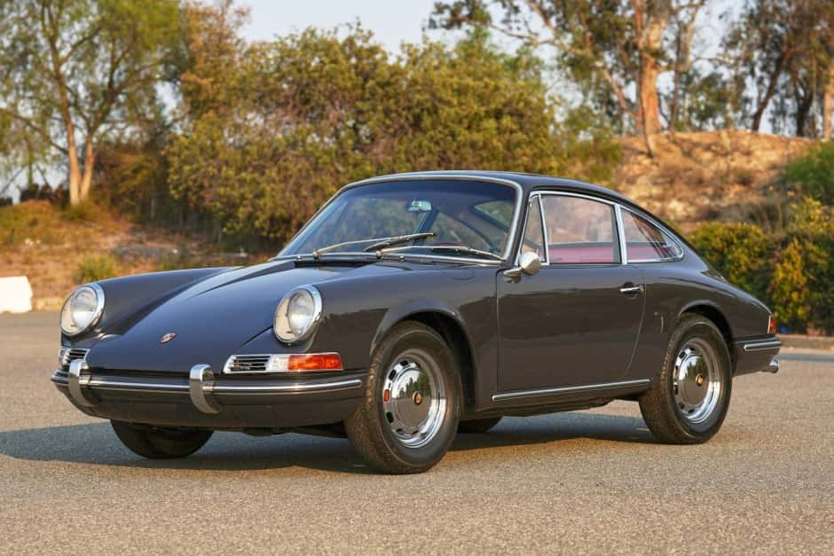1966 Porsche SWB 911 (1965-1968) sold for $85,500