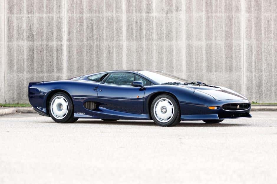1993 Jaguar XJ220 sold for $501,000