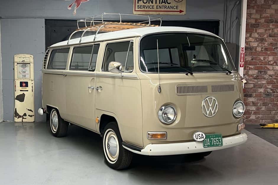 1968 Volkswagen Bay-Window Bus sold for $29,353