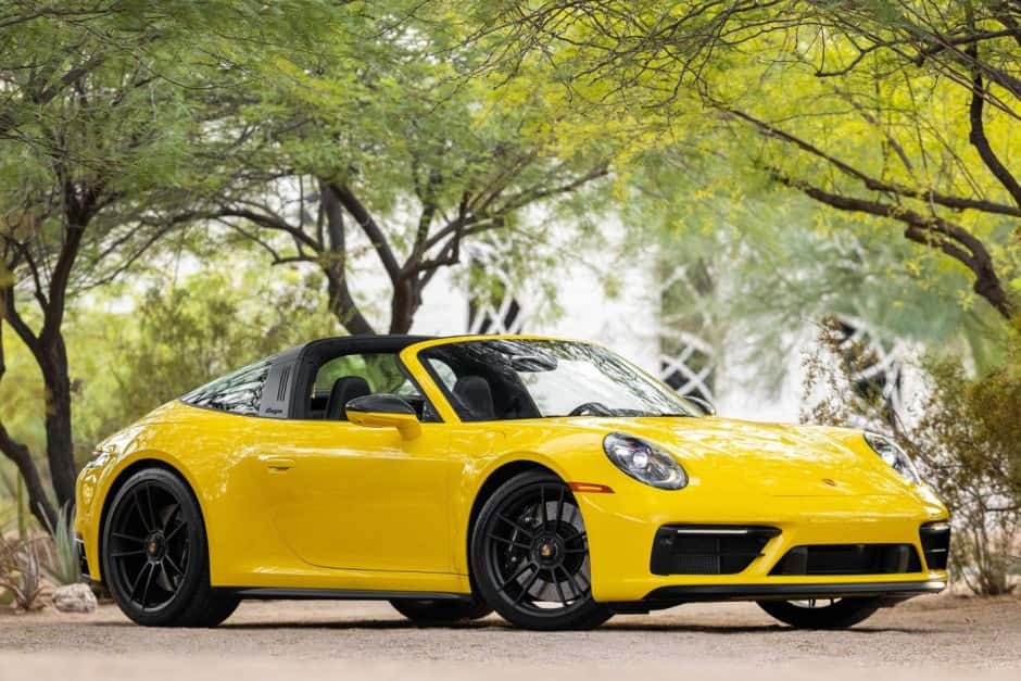 2024 Porsche 992 911 (Non-Turbo/GT2/GT3) sold for $204,204
