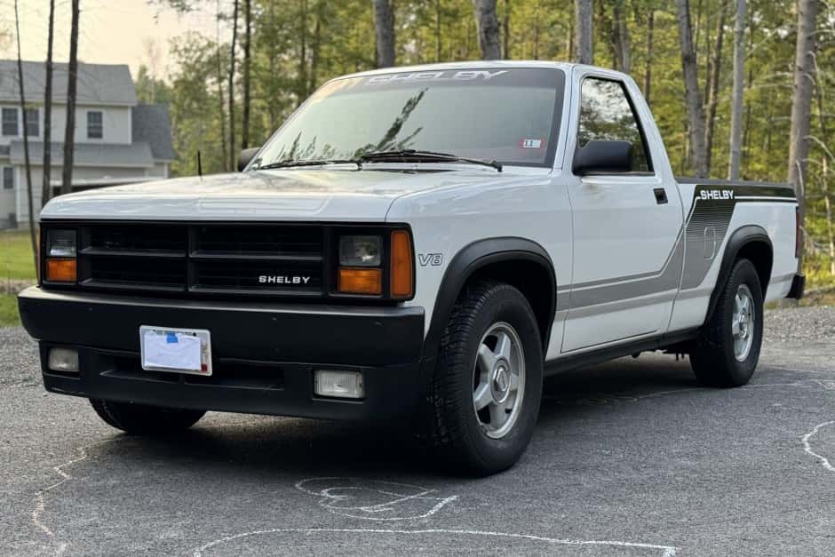 1989 Dodge Dakota (1987-1996) sold for $13,018