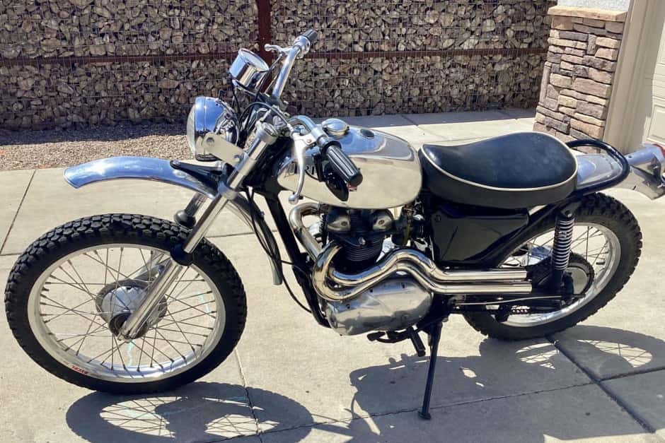 1973 Triumph Trophy sold for $2,825