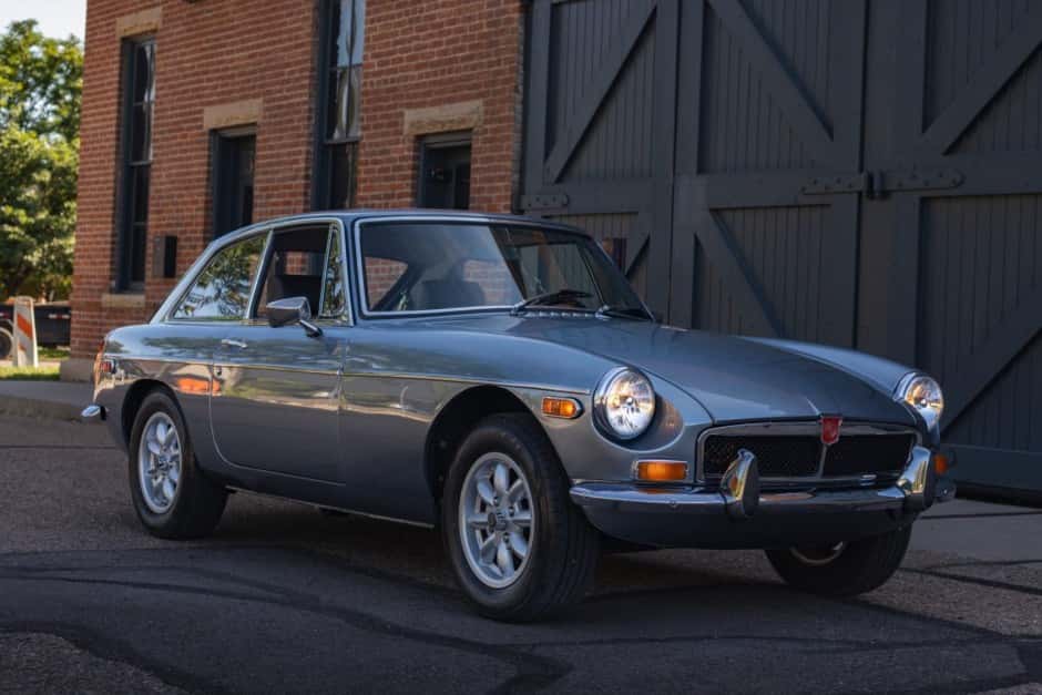 1970 MG MGB sold for $27,000