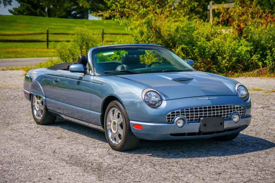 2005 Ford Thunderbird (2002-2005) sold for $21,250