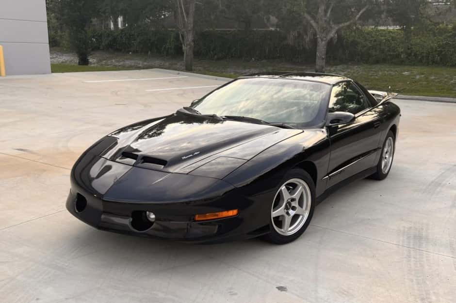 1997 Pontiac Firebird (1993-2002) sold for $15,053